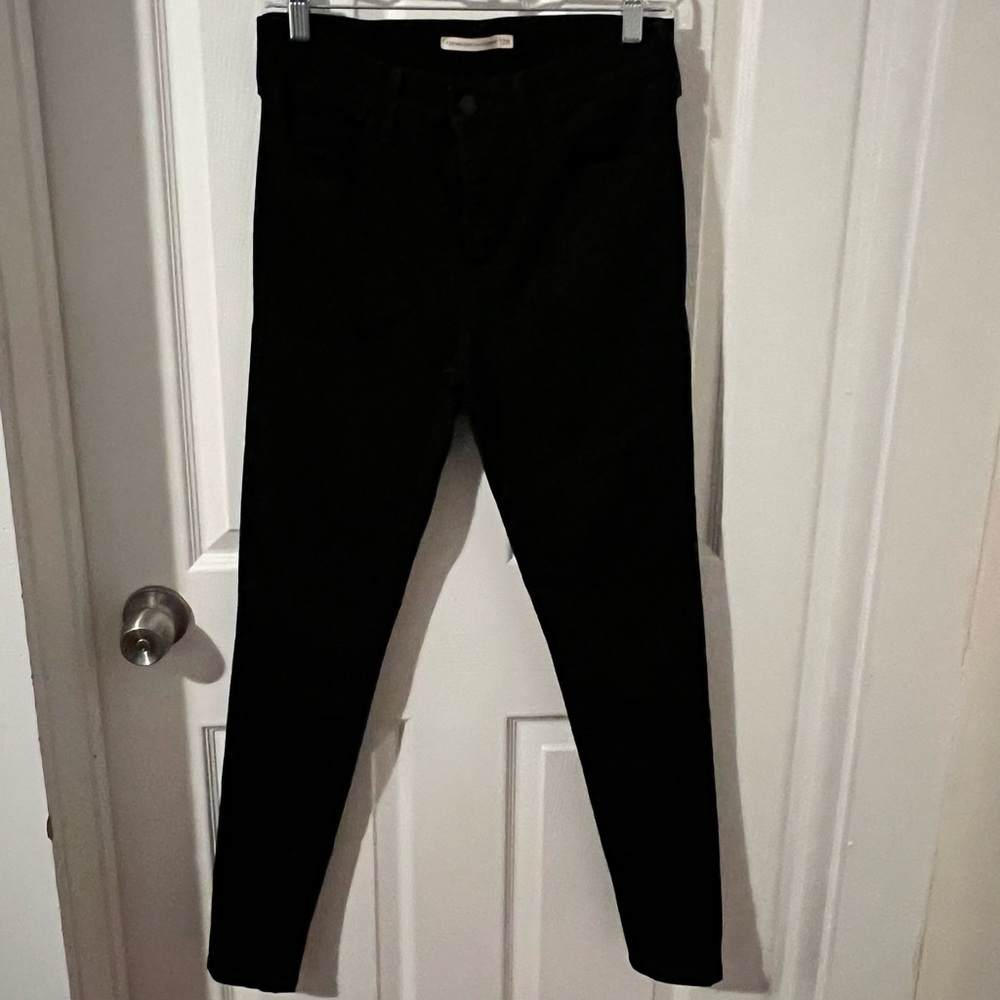 Levi’s 720 High-Rise Super Skinny Jeans